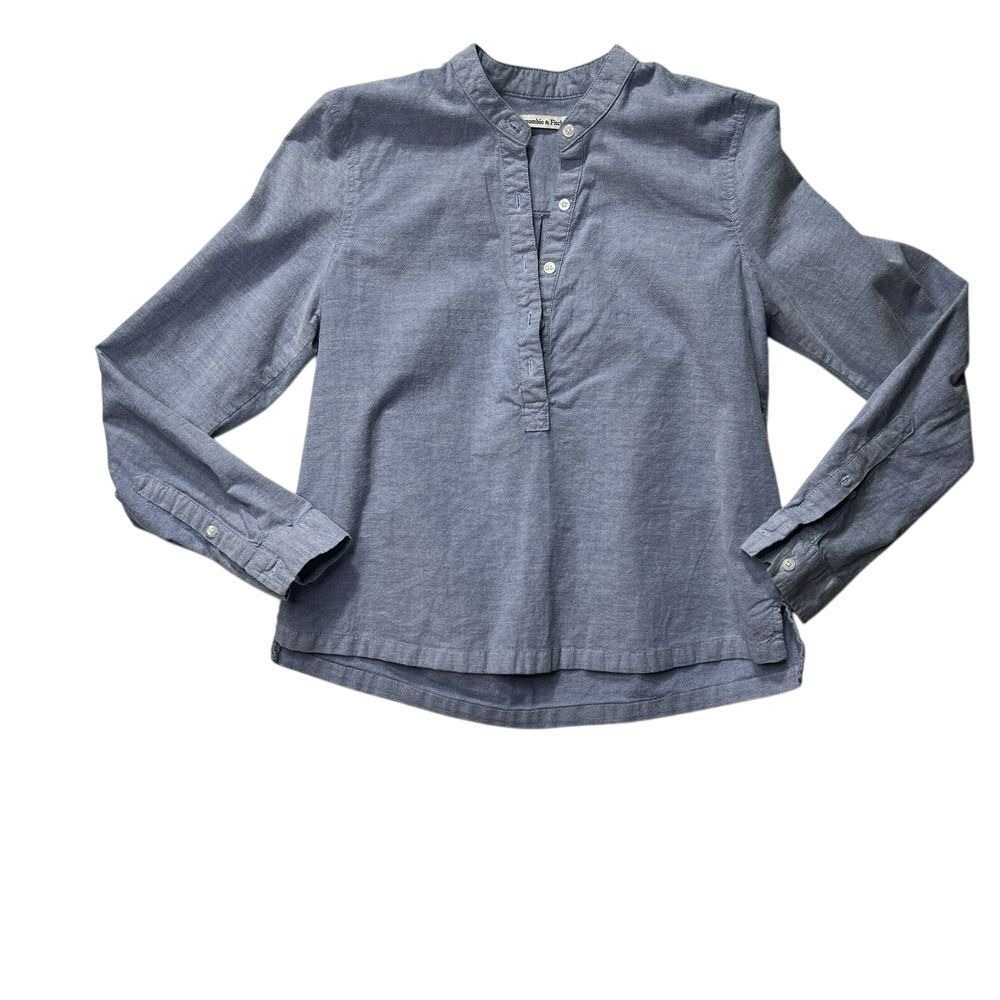 Abercrombie & Fitch‎ Blue Blouse size small Minimalist Preppy Casual Capsule